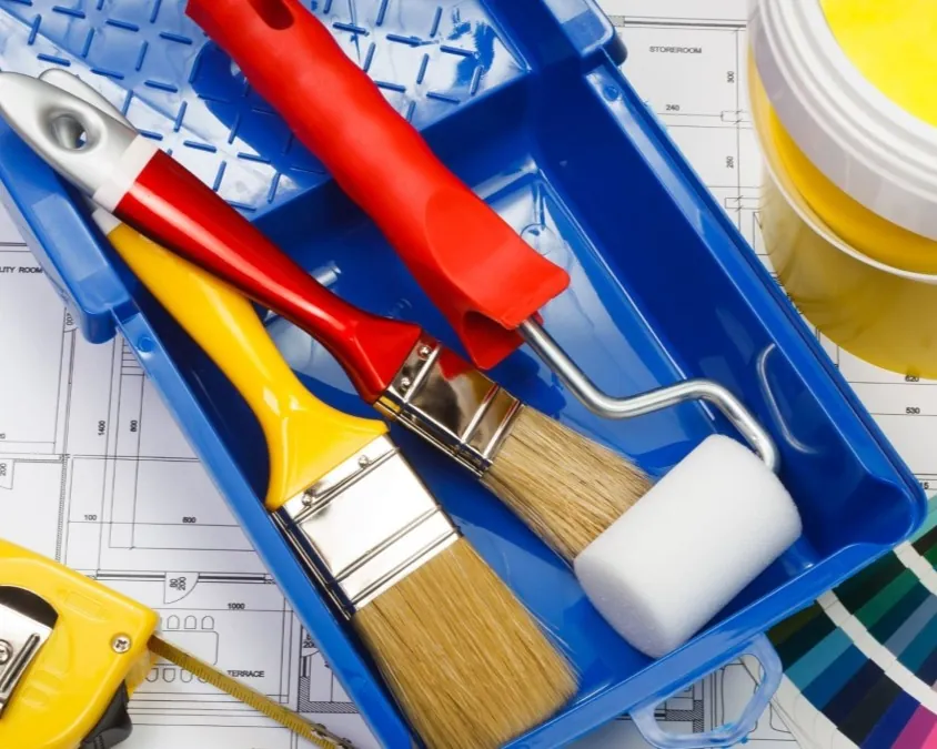 Paint brushes, rollers and trays for professional painting projects