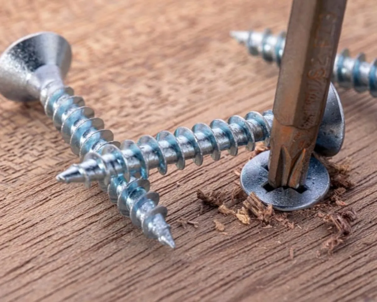 Prepacked fastener assortment including bolts, nuts and washers