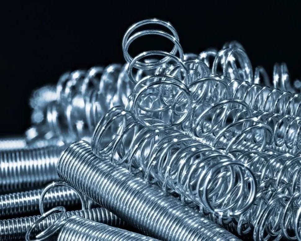 Metal springs and circlips for mechanical applications